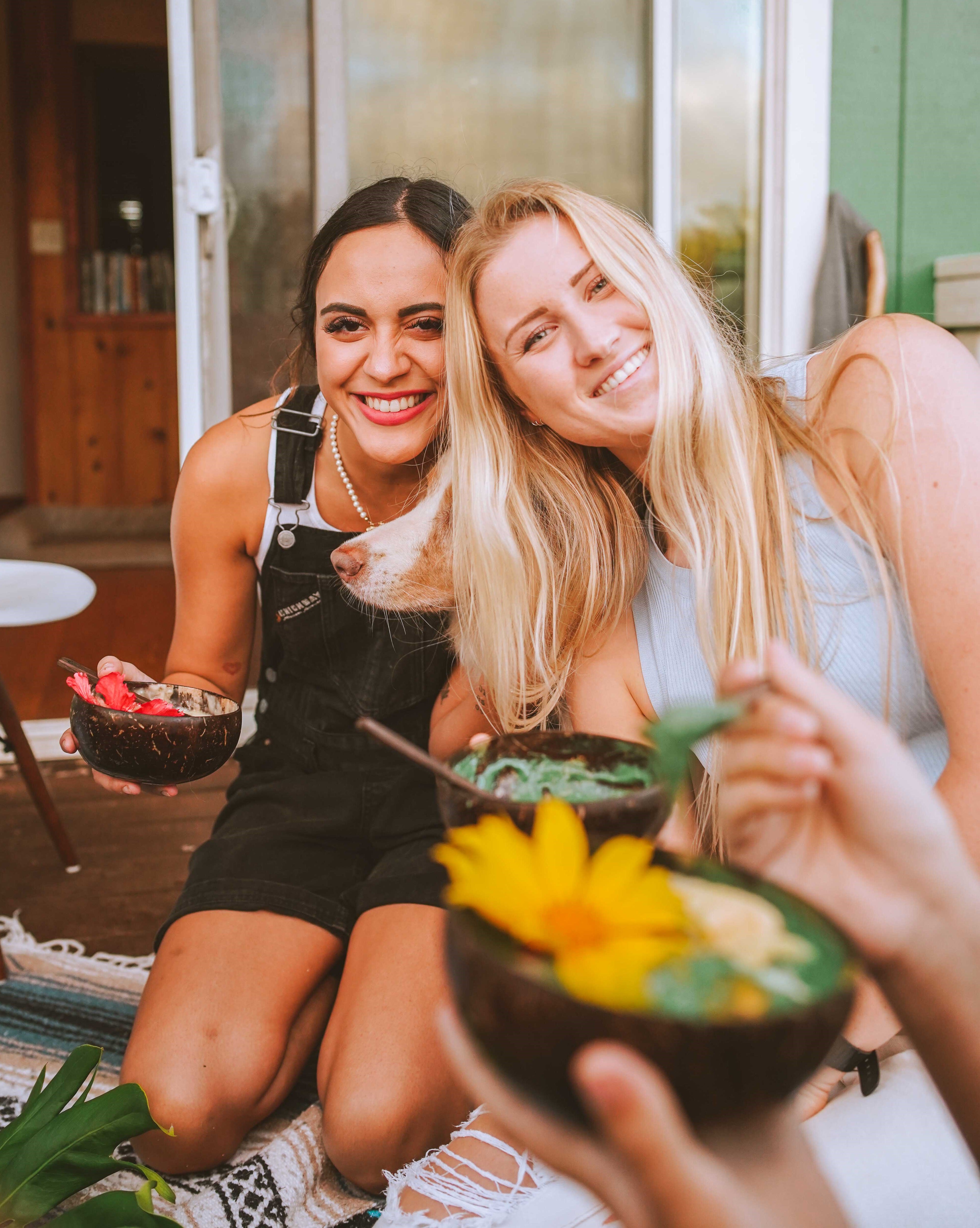 COSMOS Coconut Bowl + (1) Dark Boho Spoon / Fork Incl. - Eco-Friendly Coconut Bowls | Sustainable Homeware - CocoBowls